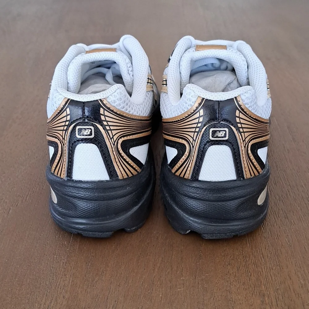 New Balance Kids' 740 Sneakers - Color: White/Gold/Black - Size: Kids 5.5 - Picture 5 of 9